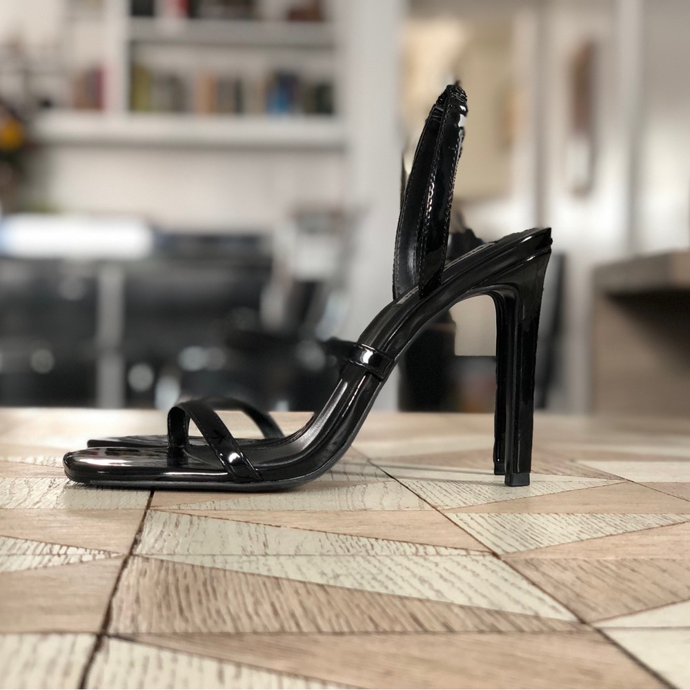 Steve Madden, LIKE NEW Sexy Black Minimal High Heel Stiletto, 9